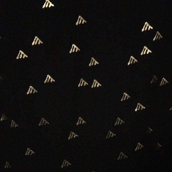 Black and gold blouse - Picture 2 of 3